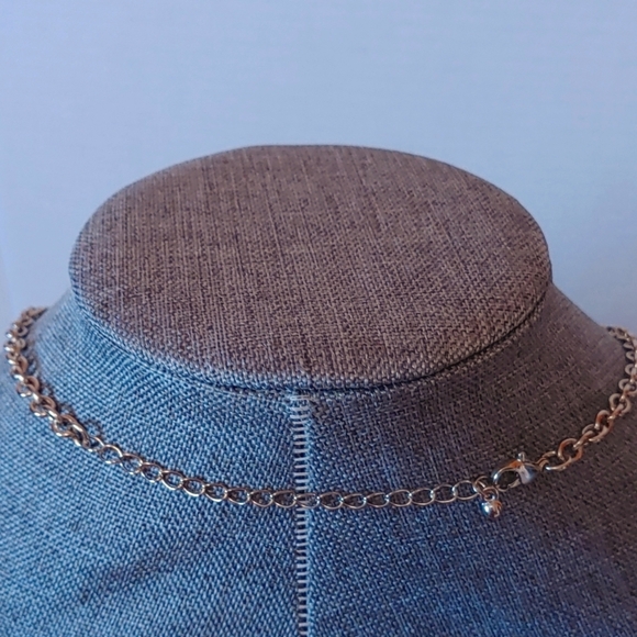 💚BLACK & GOLD CHOKER NECKLACE - Picture 4 of 5